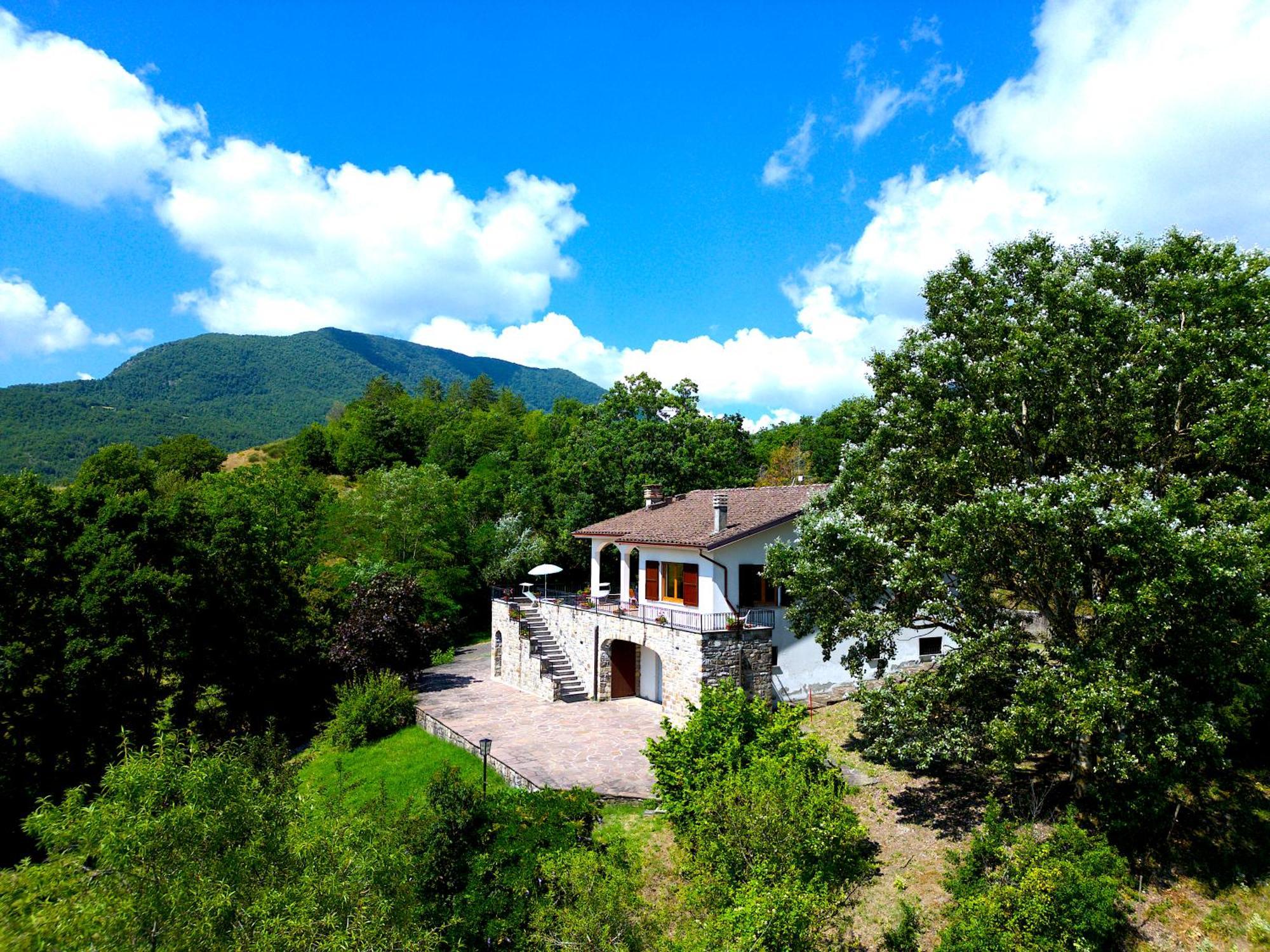 Casa Del Bosco - Vista Mozzafiato & Parco 4 Ettari Villa Bobbio Exterior photo